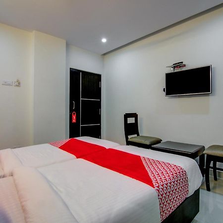 Kurmannapalem Super Collection O Ramachandra Residency מראה חיצוני תמונה