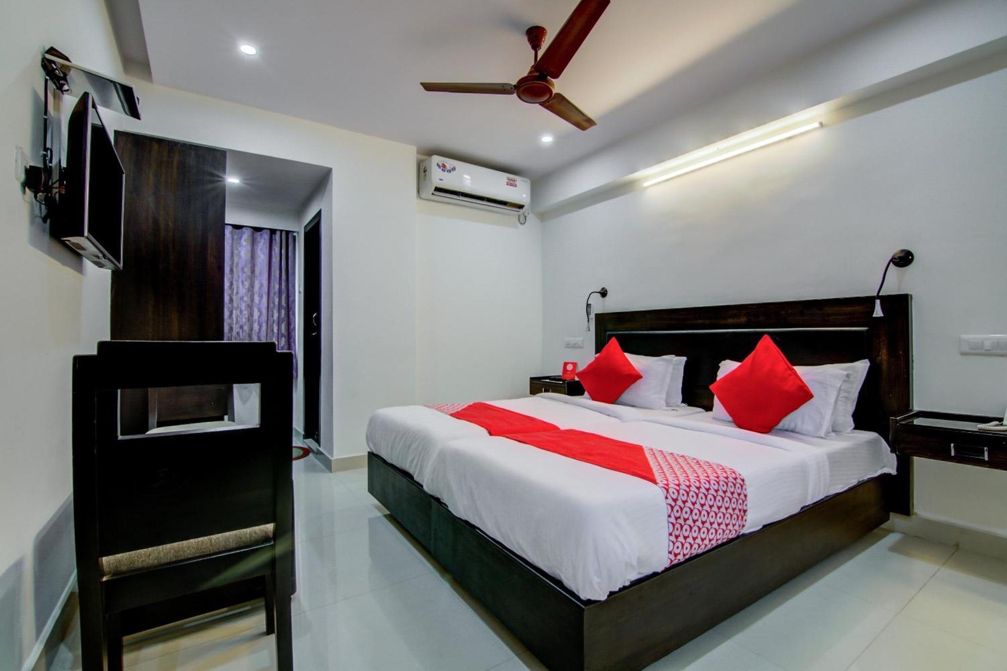 Kurmannapalem Super Collection O Ramachandra Residency מראה חיצוני תמונה