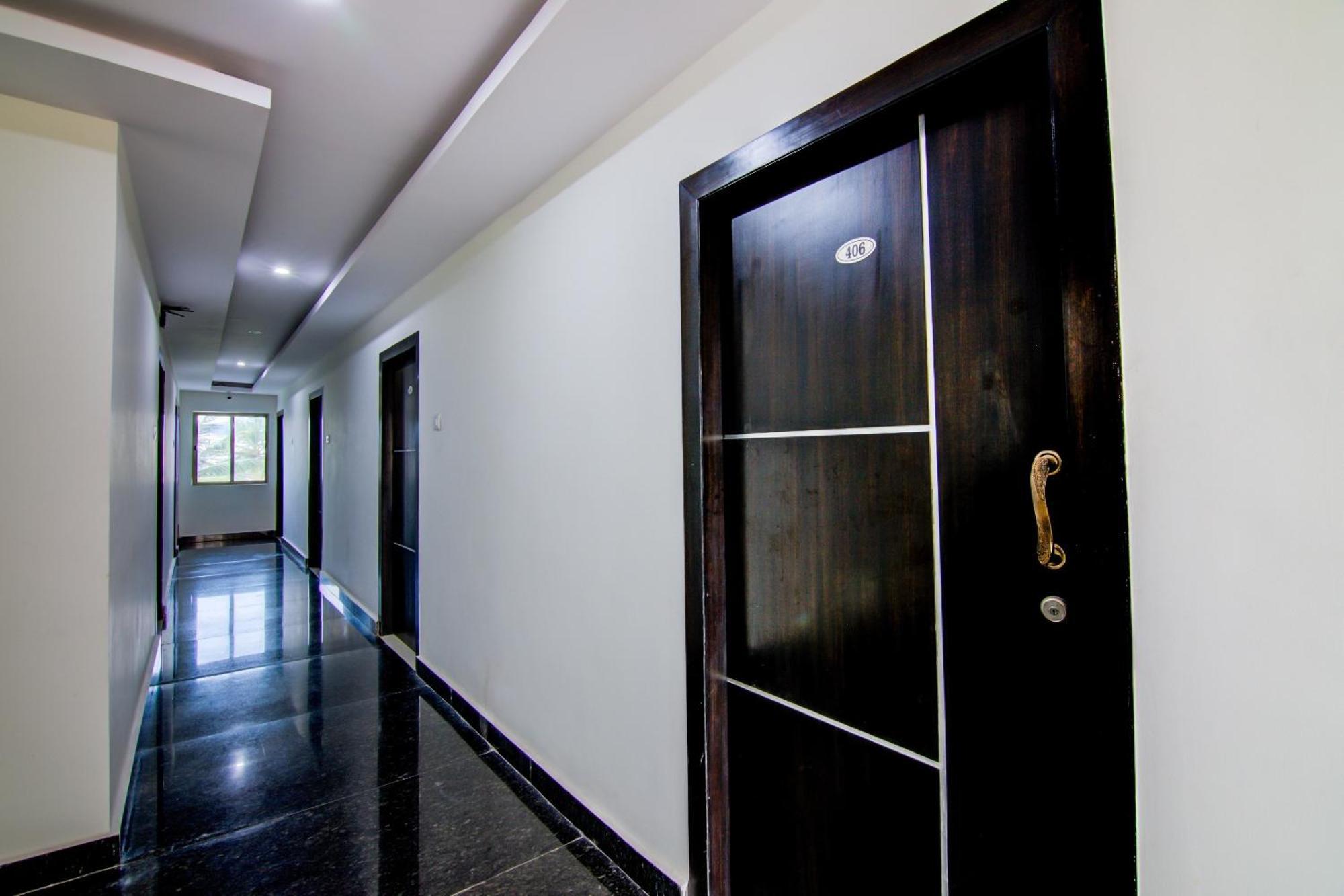 Kurmannapalem Super Collection O Ramachandra Residency מראה חיצוני תמונה